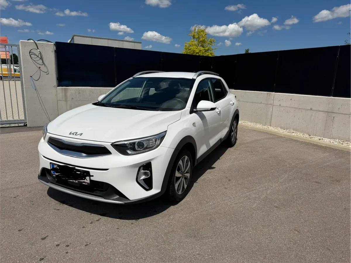 Kia Stonic 2024 photo 3