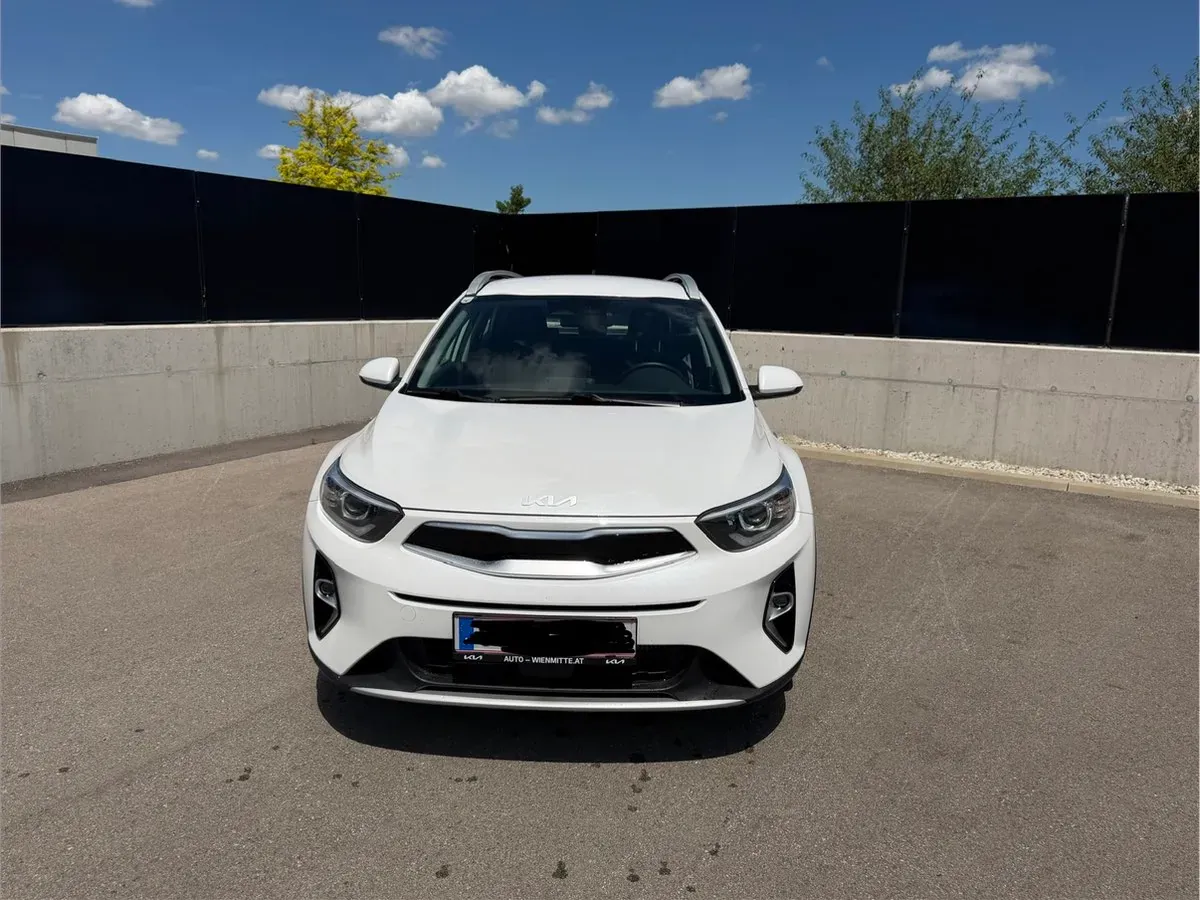 Kia Stonic 2024 photo 2