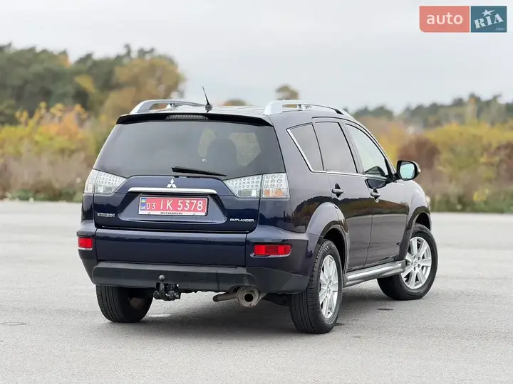 Mitsubishi Outlander 2010 photo 3