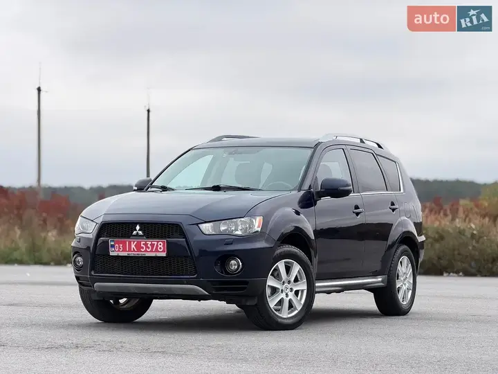 Mitsubishi Outlander 2010 photo 2