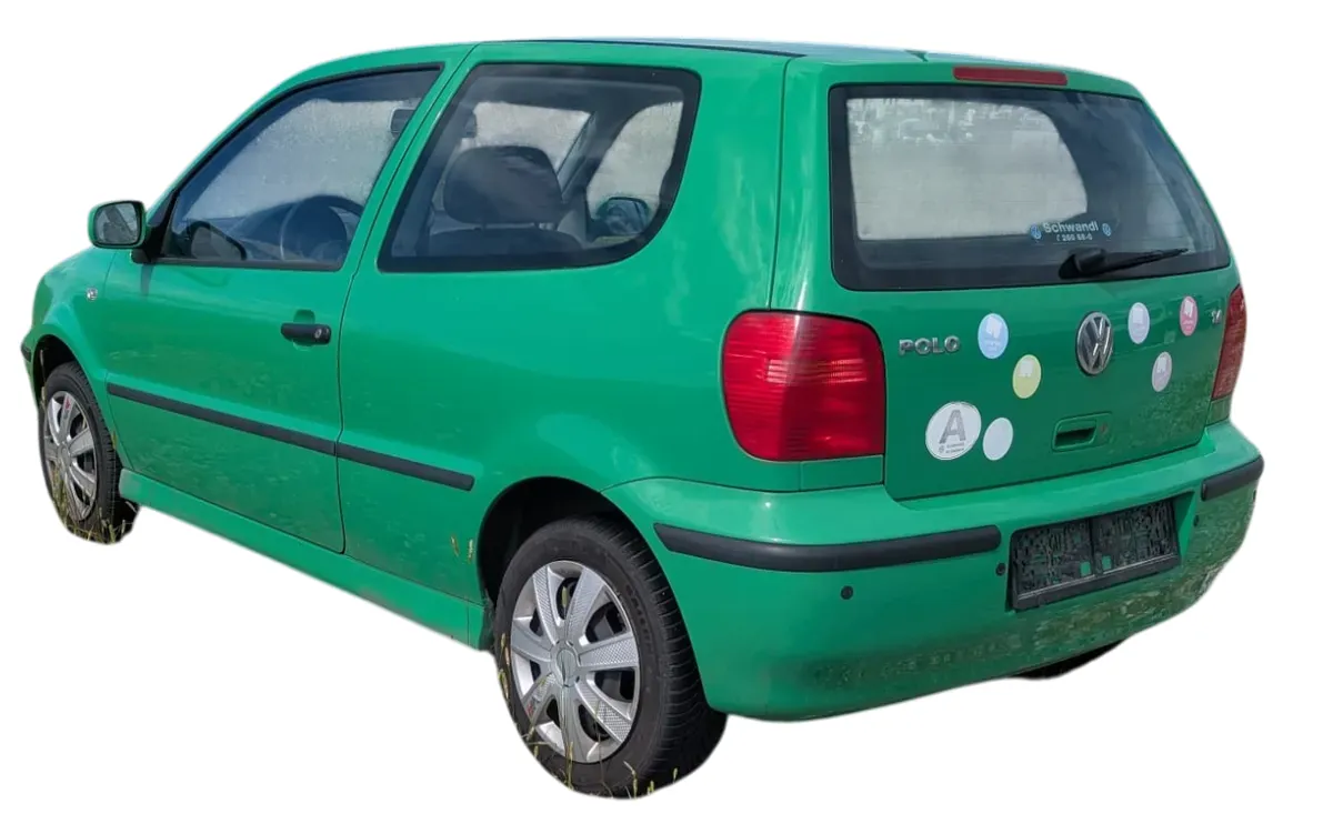 Volkswagen Polo 2000 photo 2