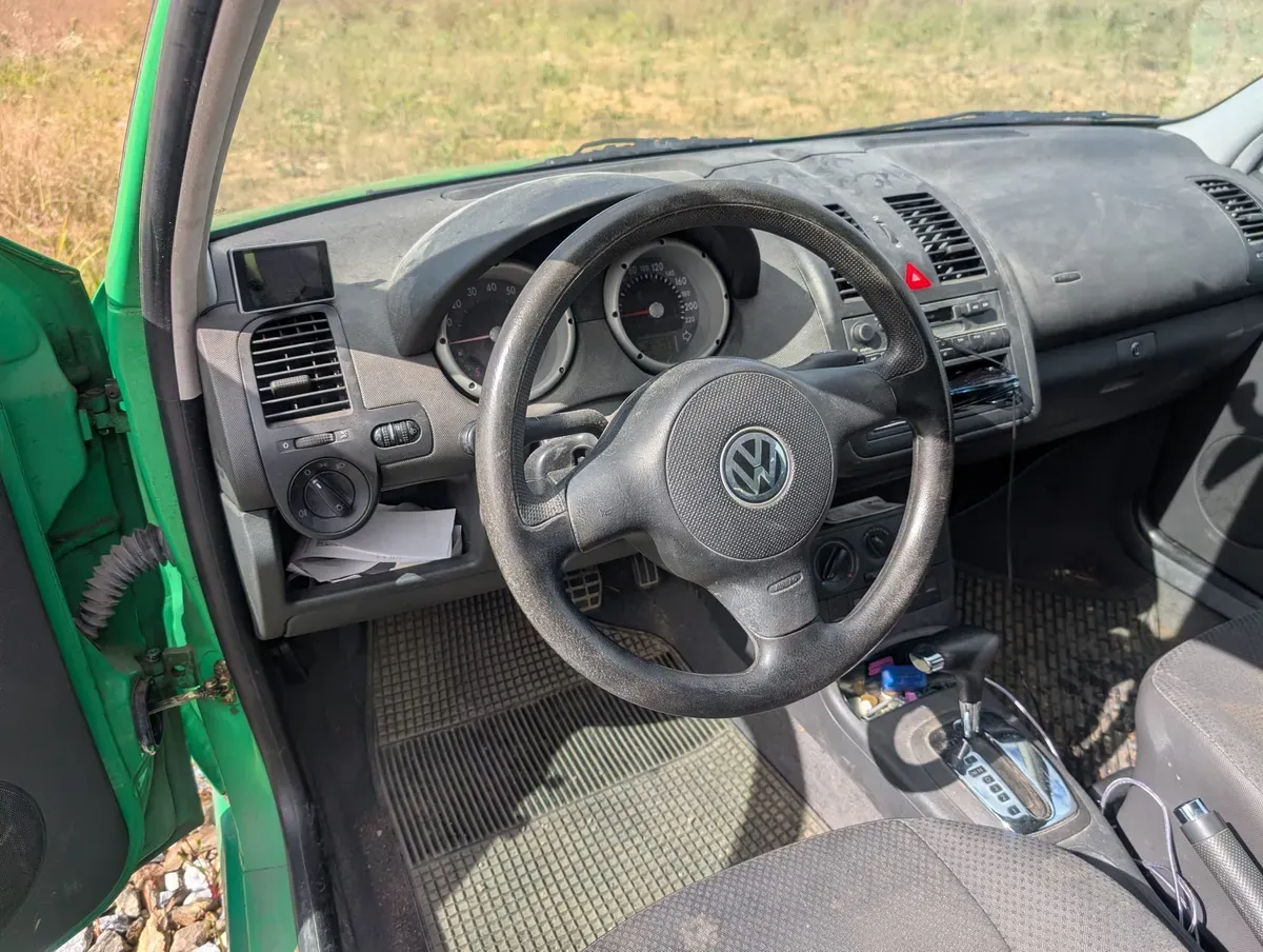 Volkswagen Polo 2000 photo 3