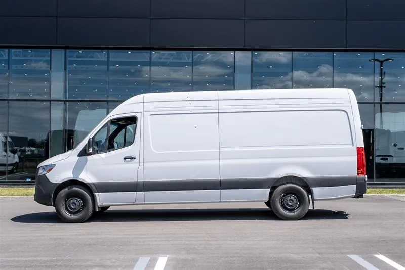 Mercedes-Benz Sprinter 2025 photo 3