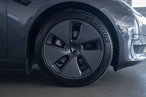 Tesla Model 3 2022 photo 5