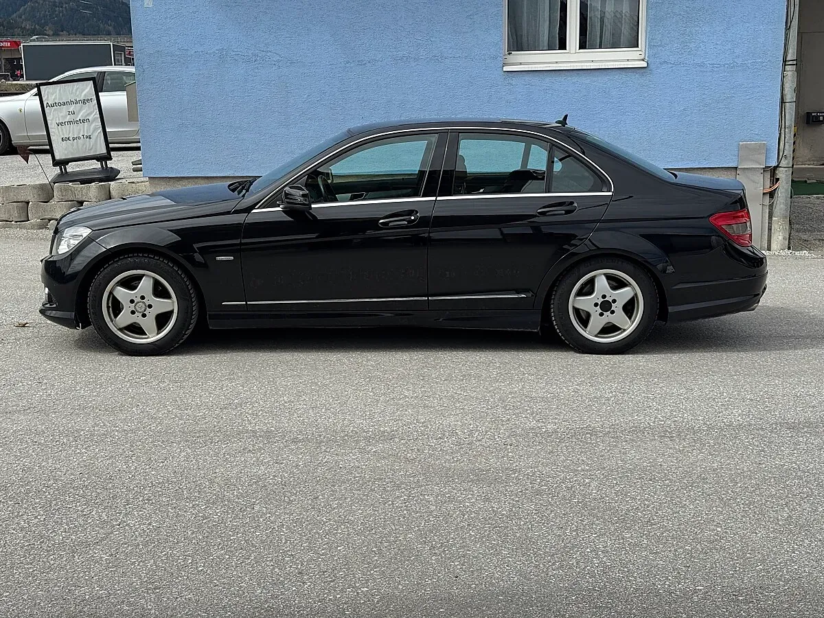 Mercedes-Benz Sonstige 2010 photo 3