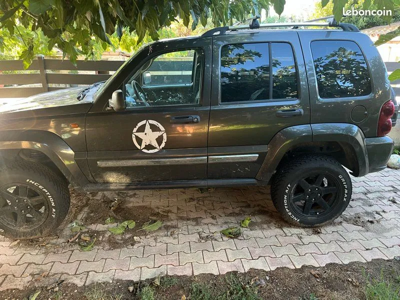 Jeep Cherokee 2006 photo 3