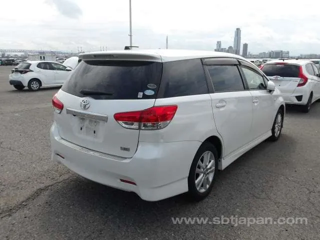 Toyota Wish 2009 photo 4