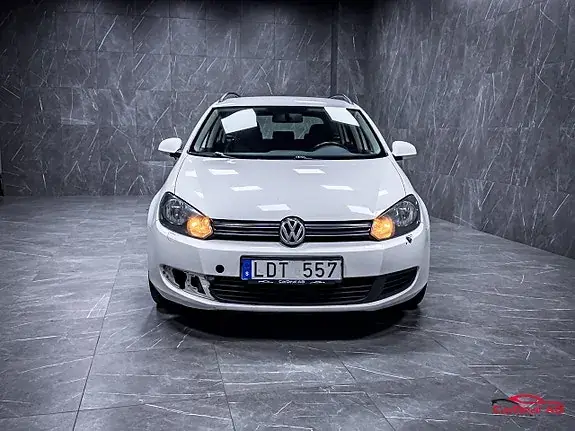 Volkswagen Golf 2011 photo 2