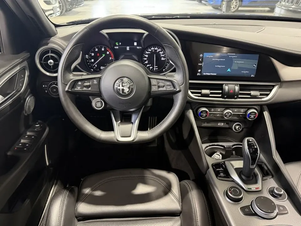 Alfa Romeo Giulia 2023 photo 4