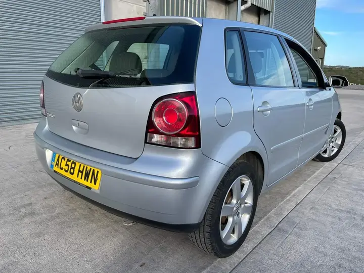 Volkswagen Polo 2009 photo 3