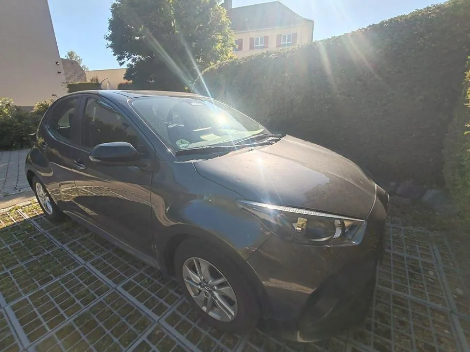 Mazda 2 Hybrid
