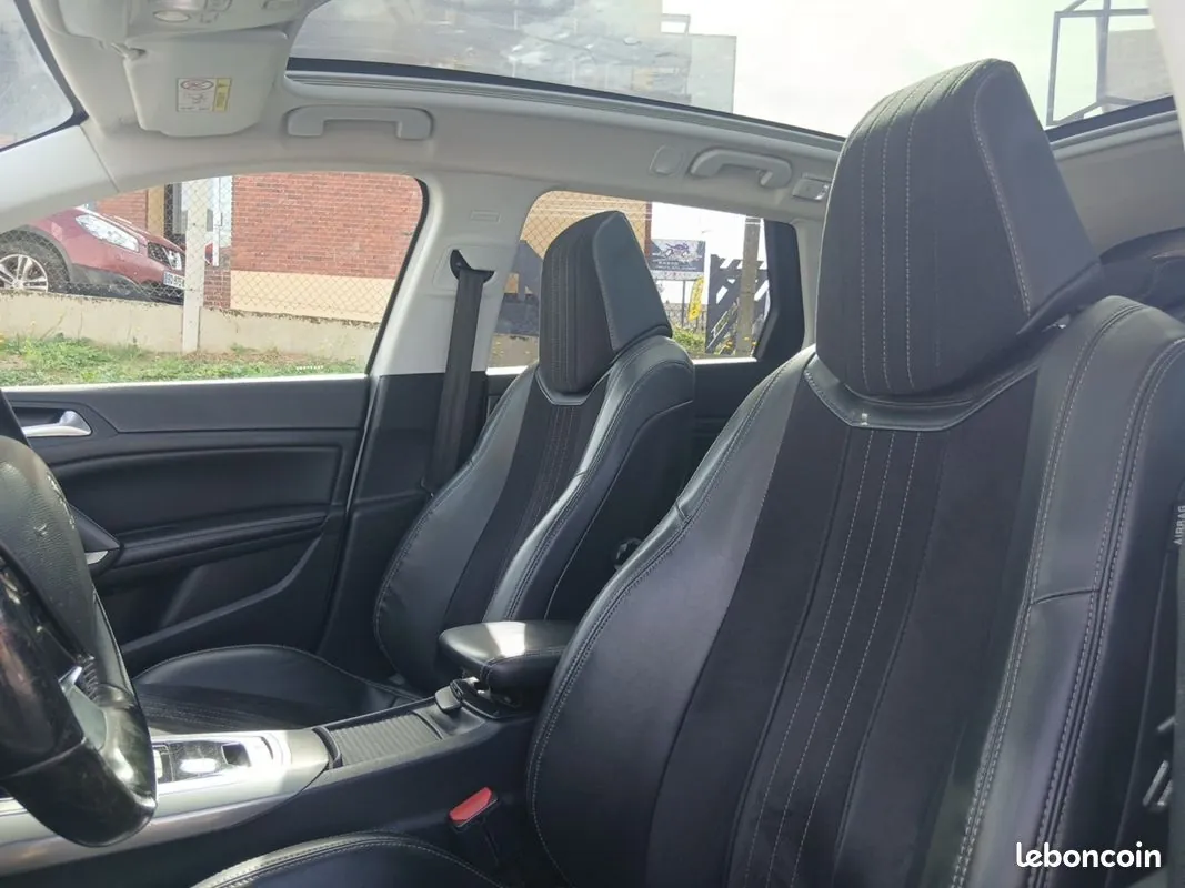 Peugeot 308 2015 photo 5