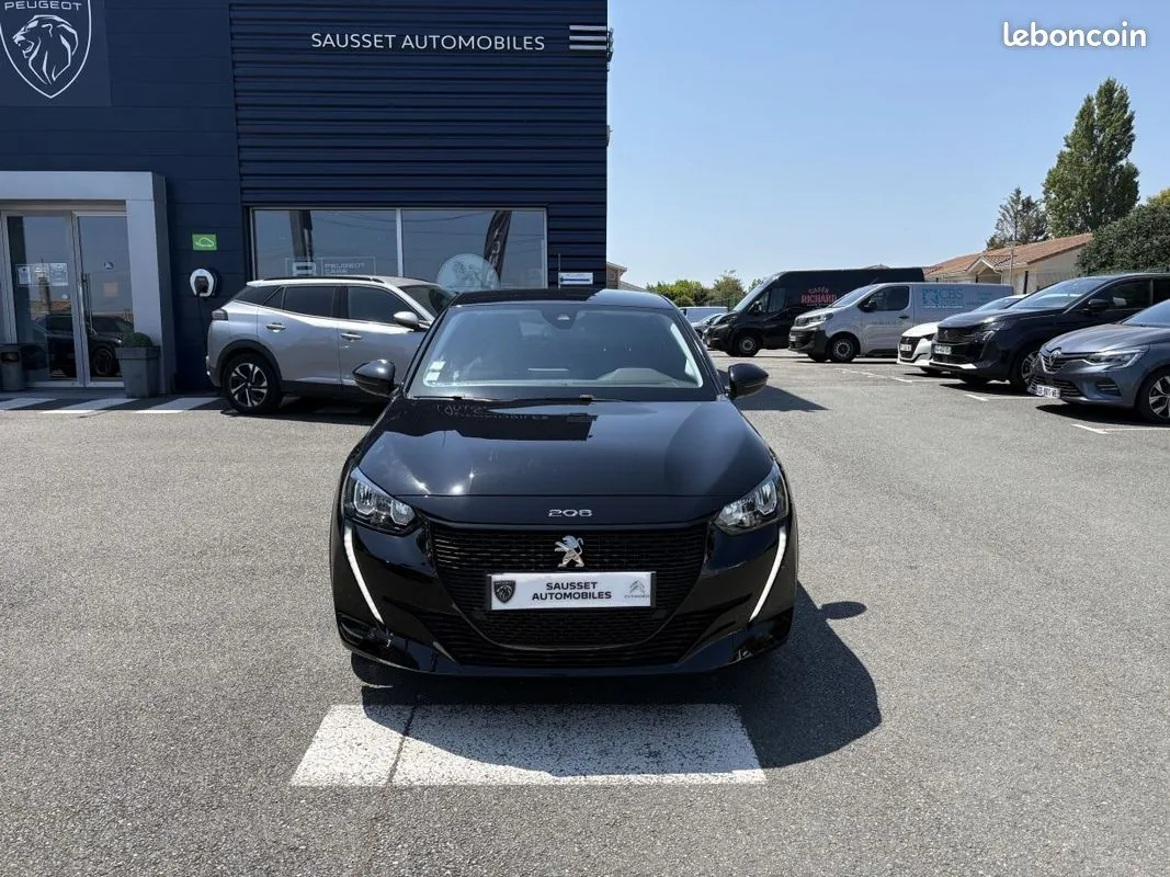 Peugeot E-208 2022 photo 2