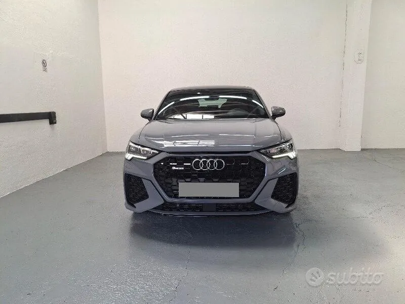 Audi Q3 2020 photo 2