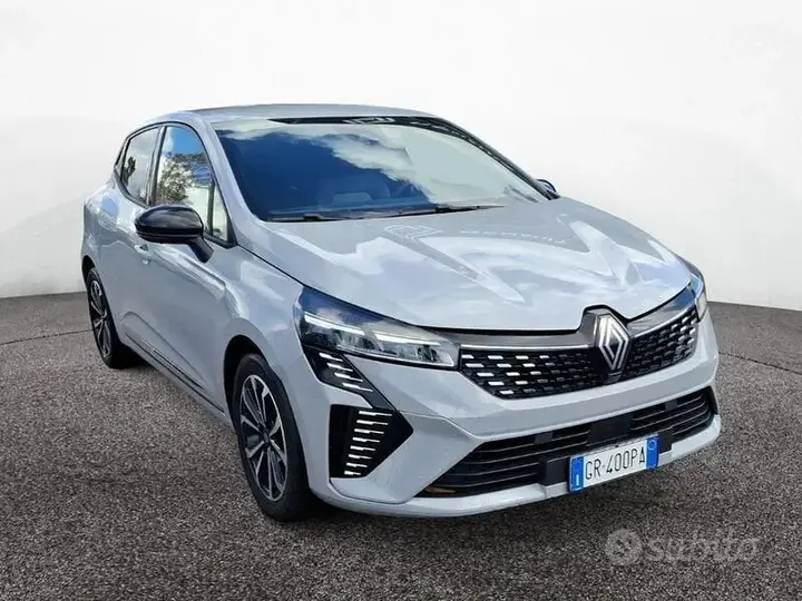 Renault Clio 2023 photo 2