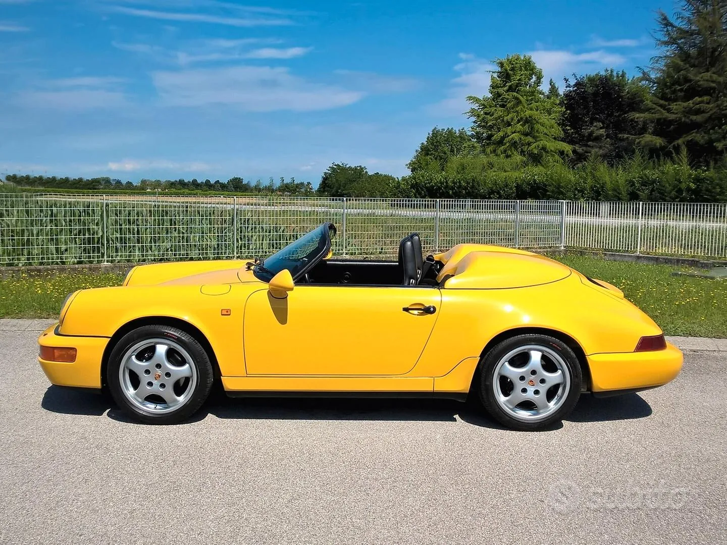 Porsche 911 1993 photo 3