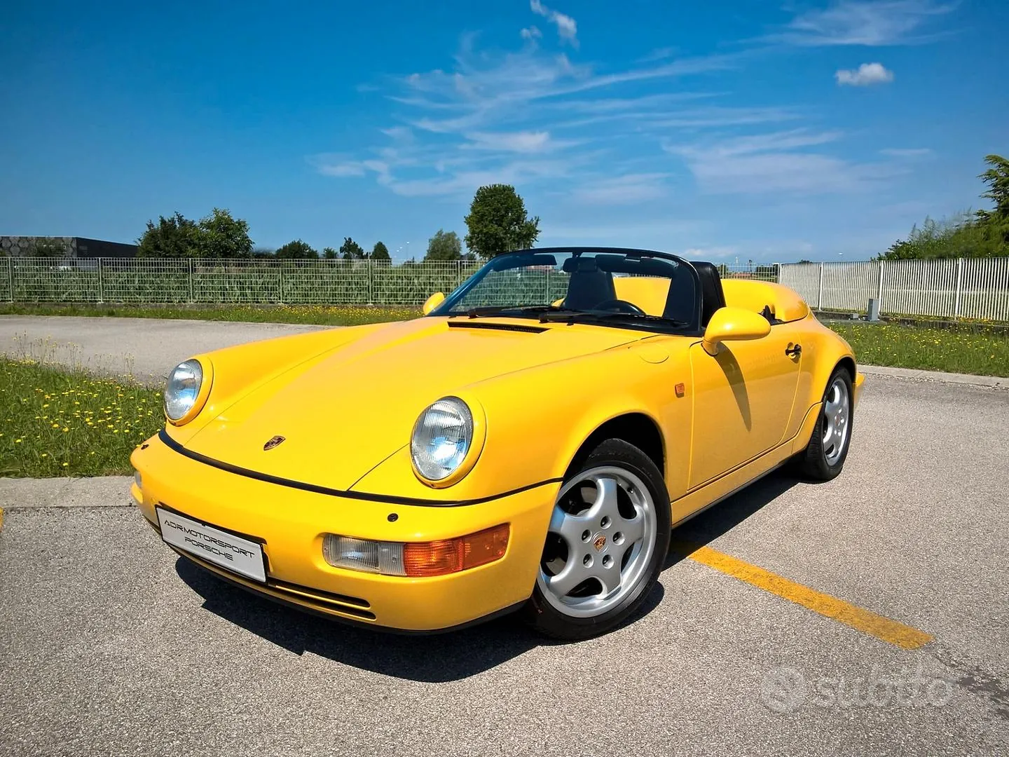 Porsche 911 1993 photo 2