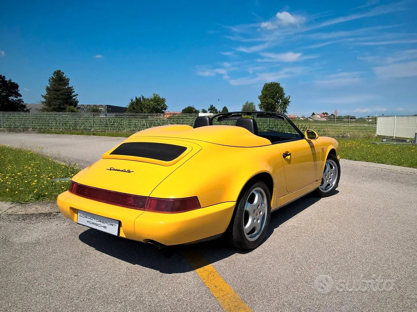 Porsche 911 1993 photo 4
