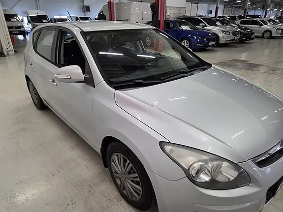 Hyundai I30 2010 photo 3
