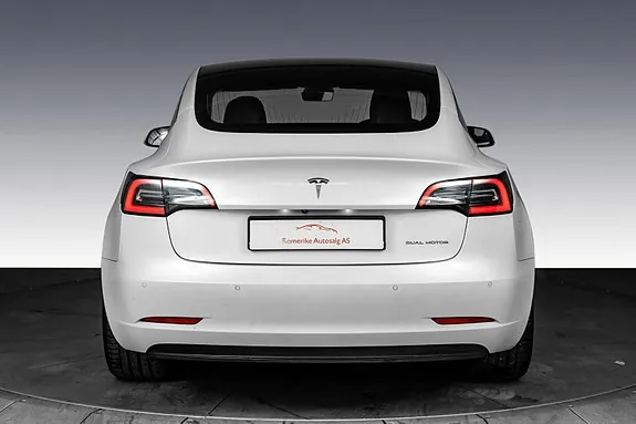 Tesla Model 3 2019 photo 4