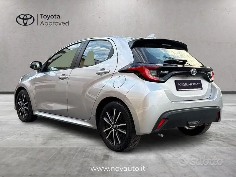 Toyota Yaris 2023 photo 4