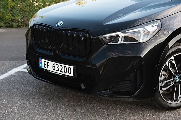 BMW Ix1 2023 photo 2
