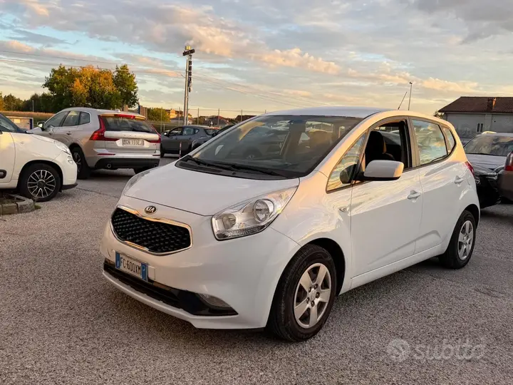 Kia Venga 2016 photo 2