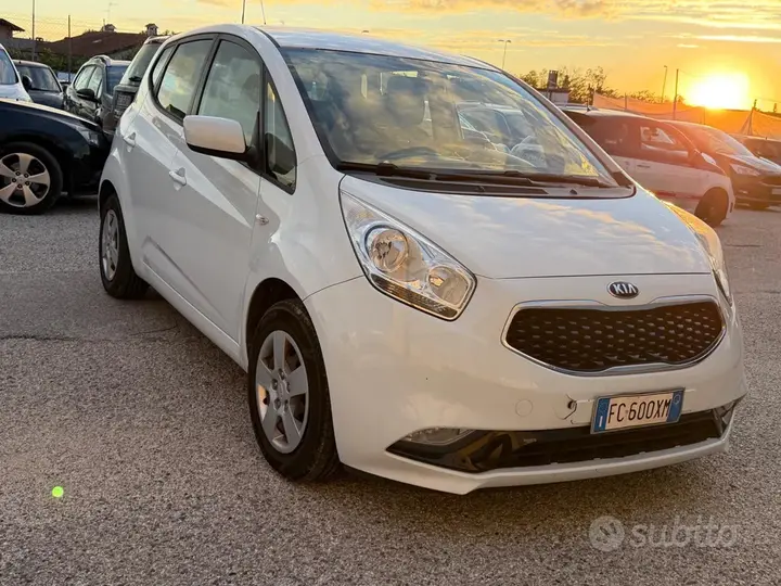 Kia Venga 2016 photo 3