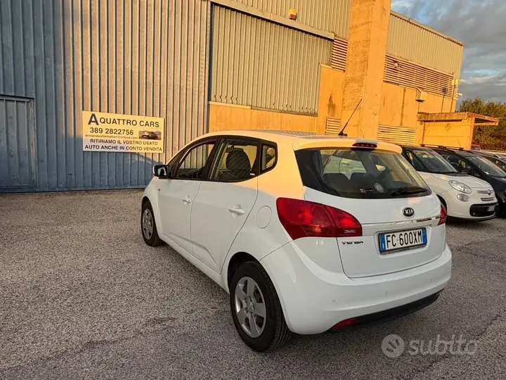 Kia Venga 2016 photo 4