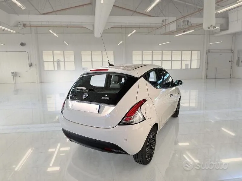 Lancia Ypsilon 2022 photo 4