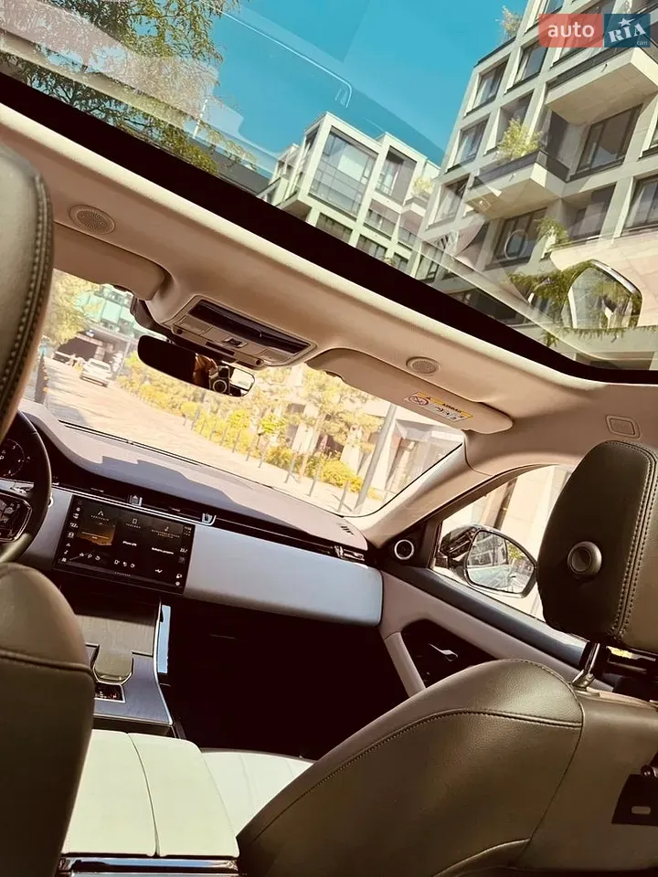Land Rover Range Rover Evoque 2024 photo 5