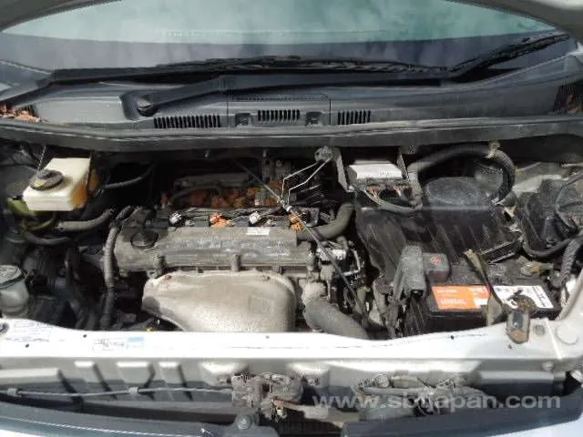 Toyota Noah 2005 photo 5