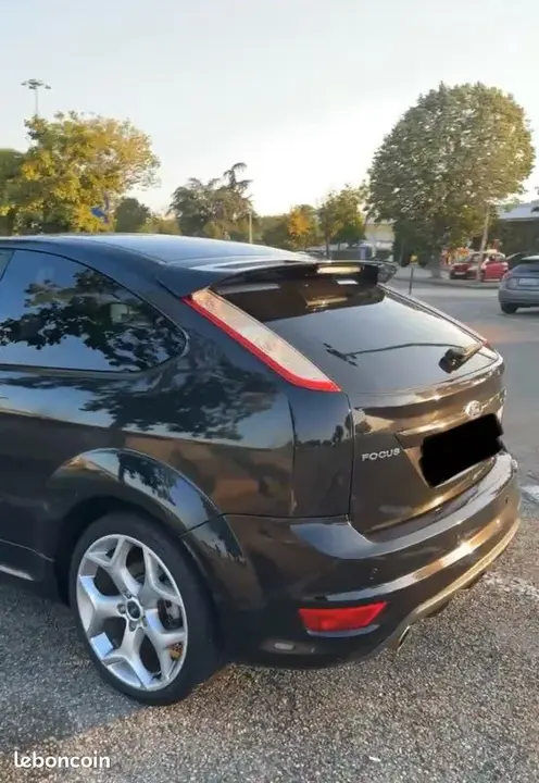 Ford Focus 2009 photo 2