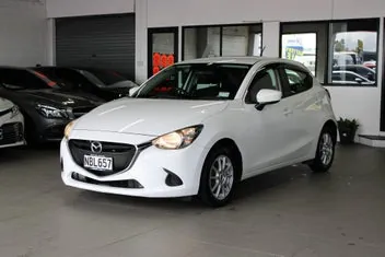 Mazda Demio 2015 photo 4