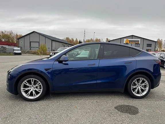 Tesla Model Y 2024 photo 2