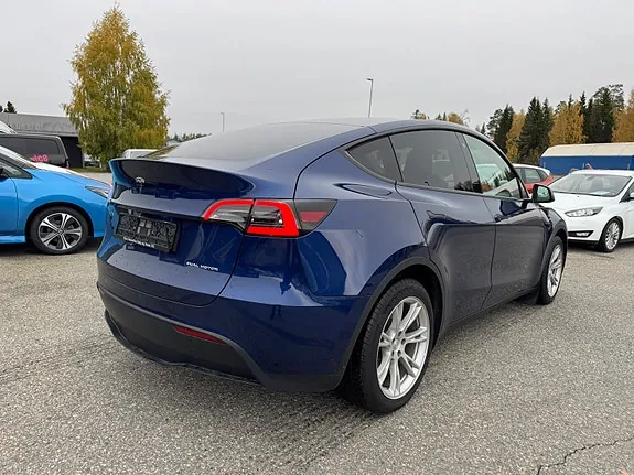 Tesla Model Y 2024 photo 5