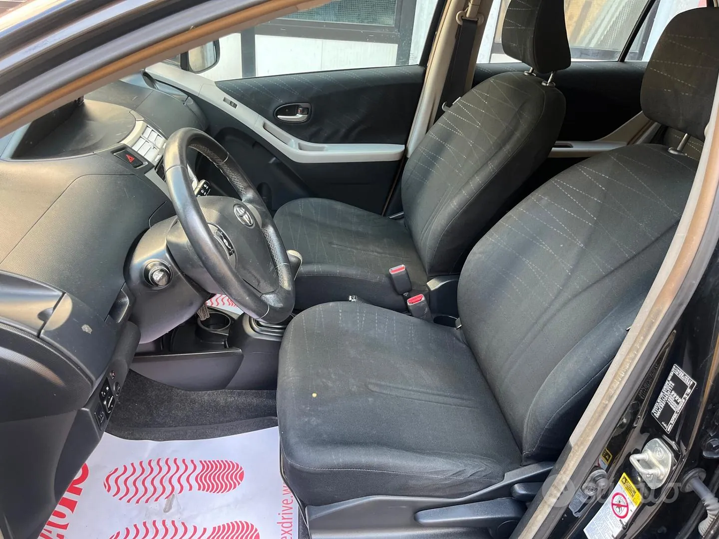 Toyota Yaris 2008 photo 4