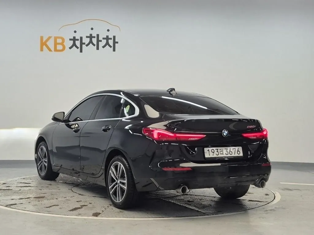 BMW 2 Series 2024 photo 2