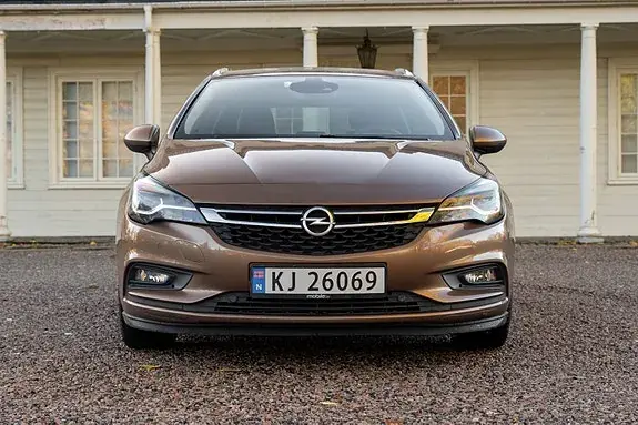 Opel Astra 2017 photo 2