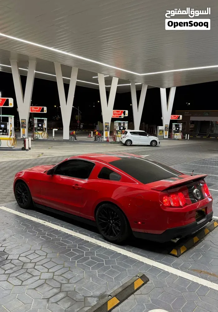 Ford Mustang 2012 photo 2