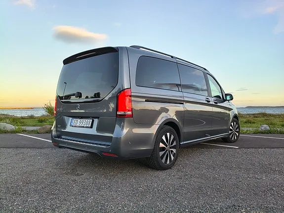 Mercedes-Benz Eqv300 2021 photo 4