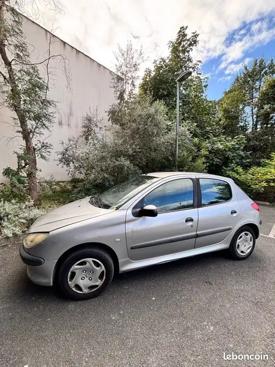 Peugeot 206