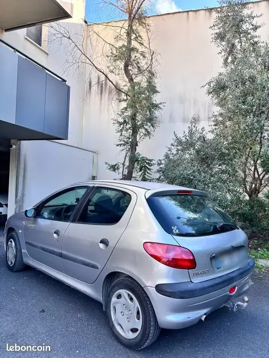 Peugeot 206 2000 photo 3