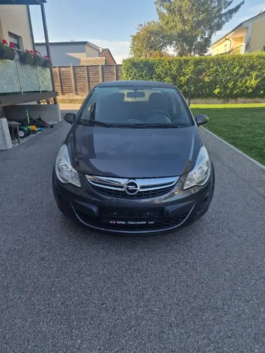 Opel Corsa 2012 photo 2