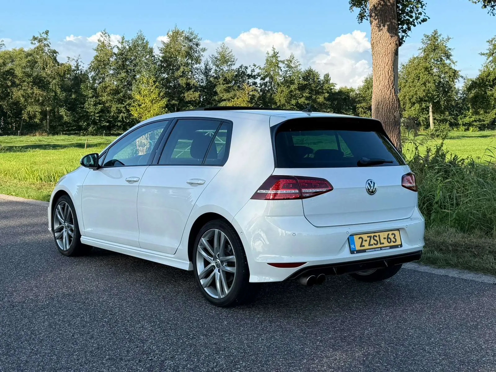 Volkswagen Golf 2014 photo 2