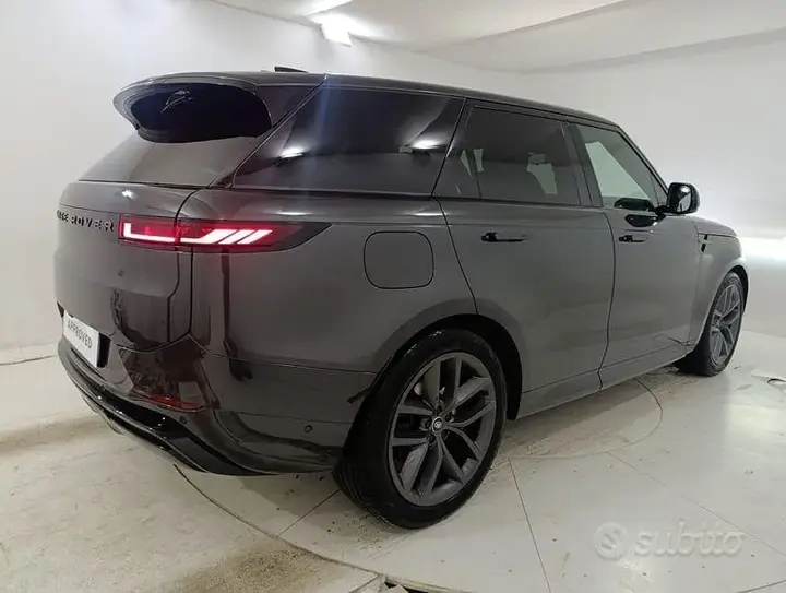 Land Rover Range Rover Sport 2025 photo 2