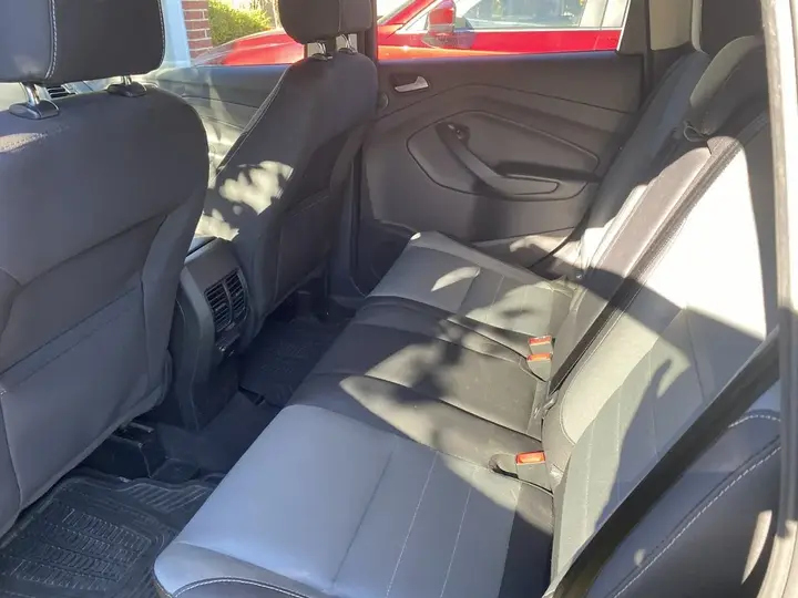Ford Escape 2016 photo 4