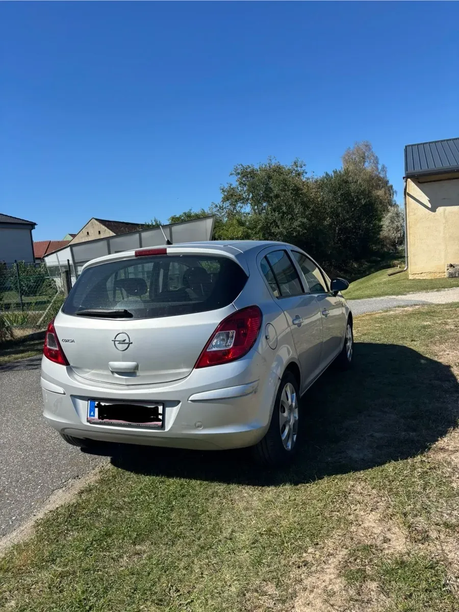 Opel Corsa 2008 photo 2