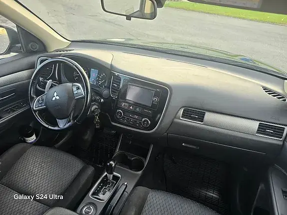 Mitsubishi Outlander 2014 photo 5