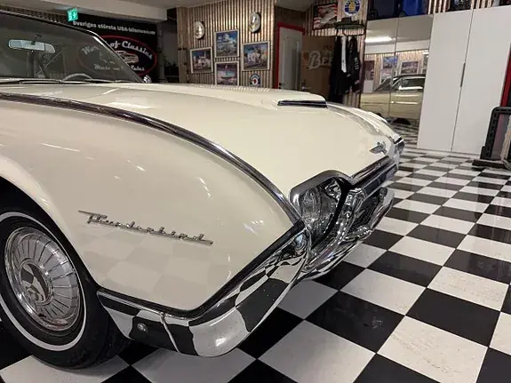 Ford Thunderbird 1962 photo 3